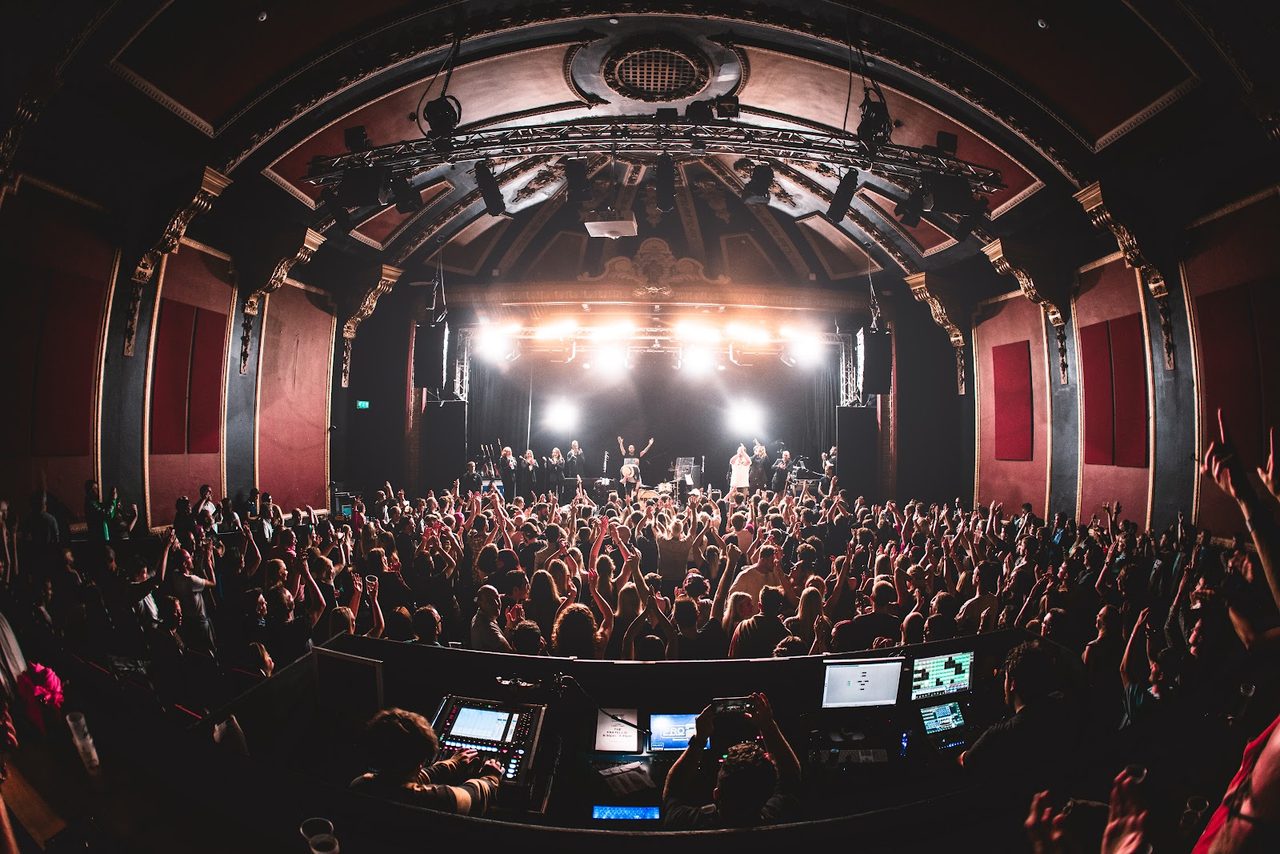 Komedia / The Electric Bar