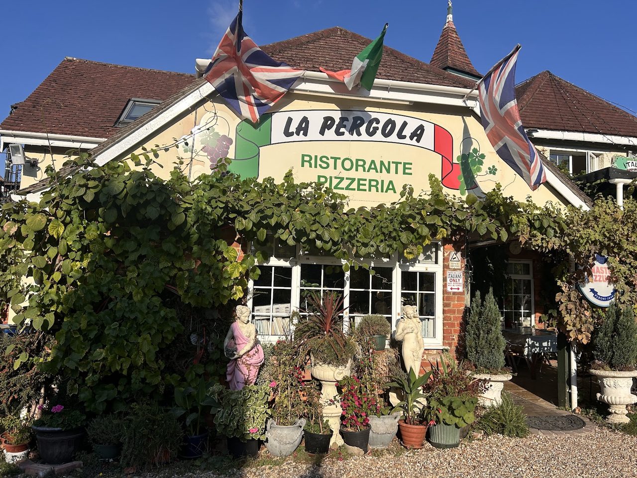 LA PERGOLA RISTORANTE