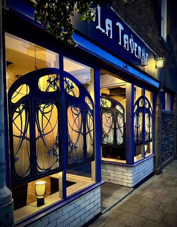 La Taverne Ltd