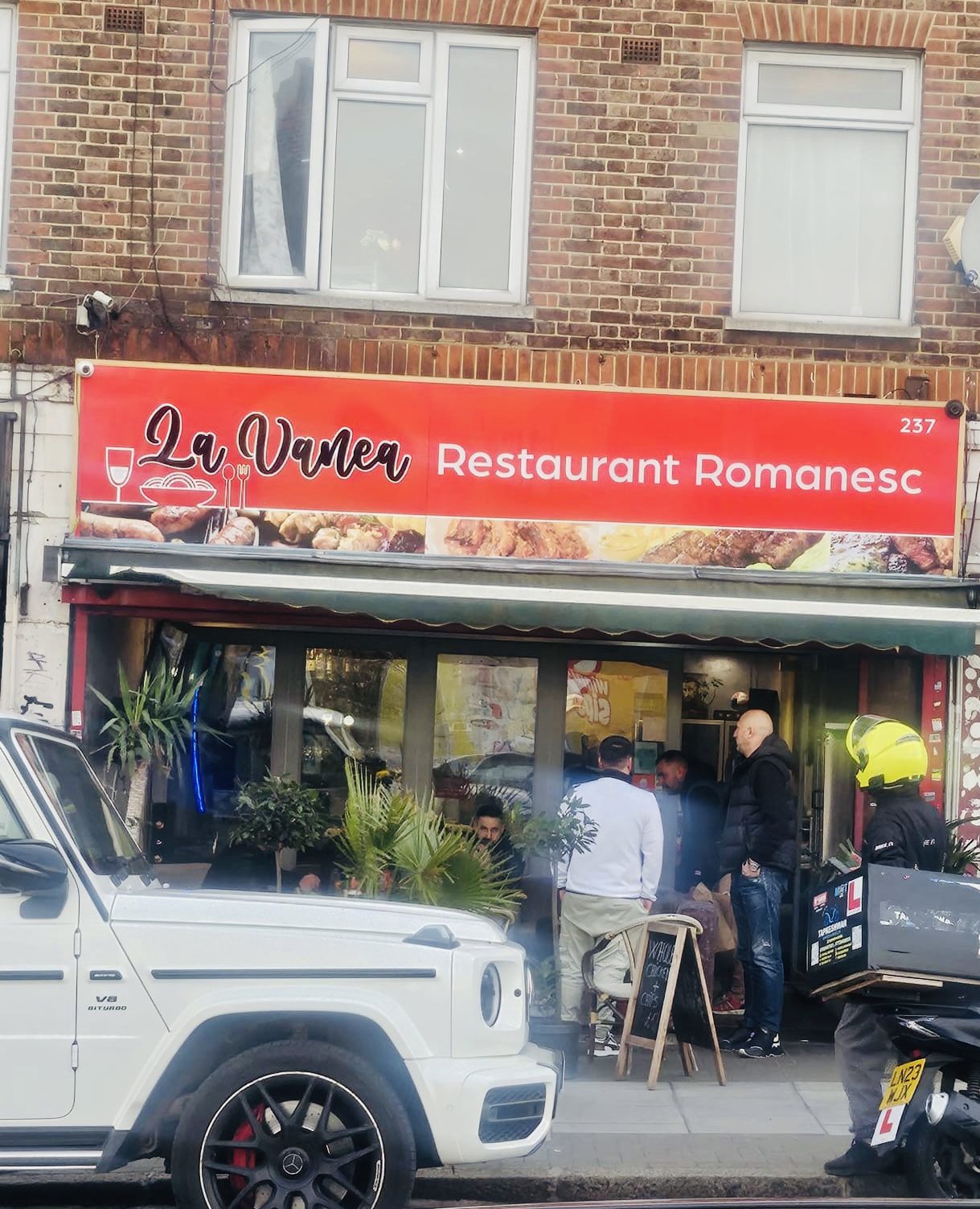 La Vaneca Restaurant Romanesc
