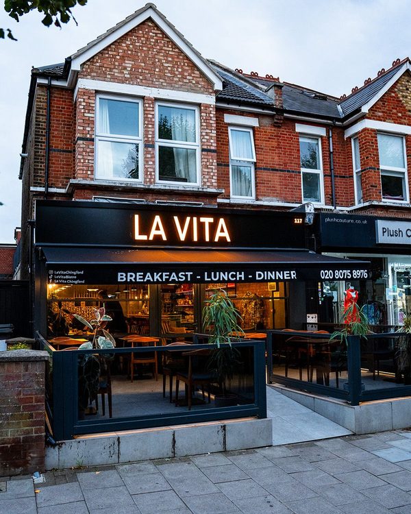 La Vita Bistro Cafe