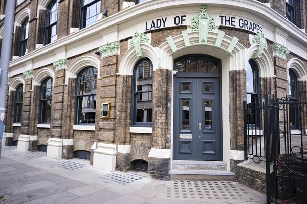 Lady of the grapes london bridge