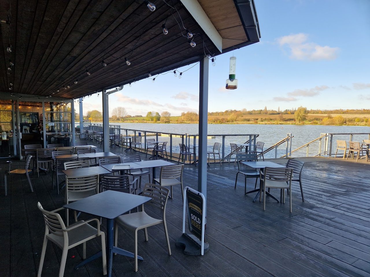 Lakeside Kitchen & Bar