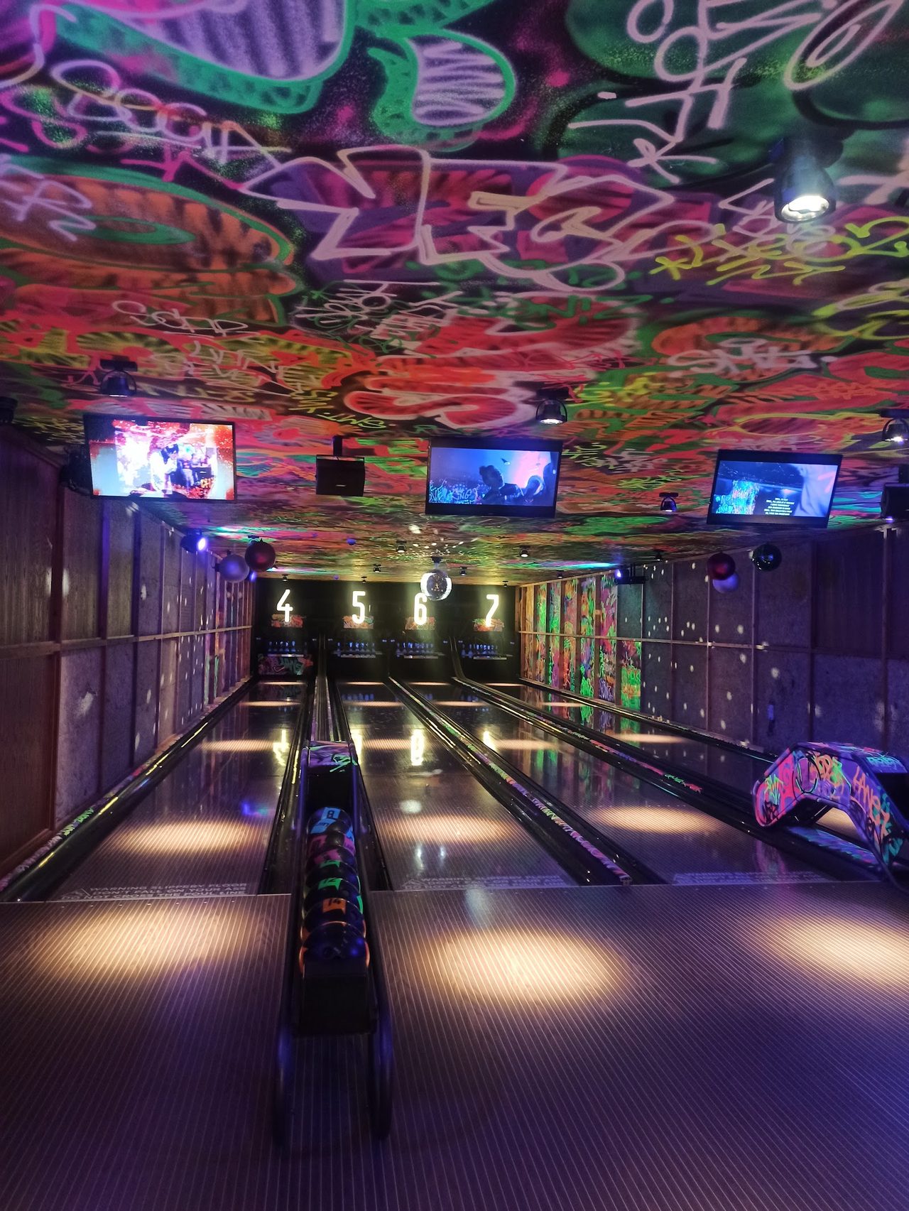 Lane 7