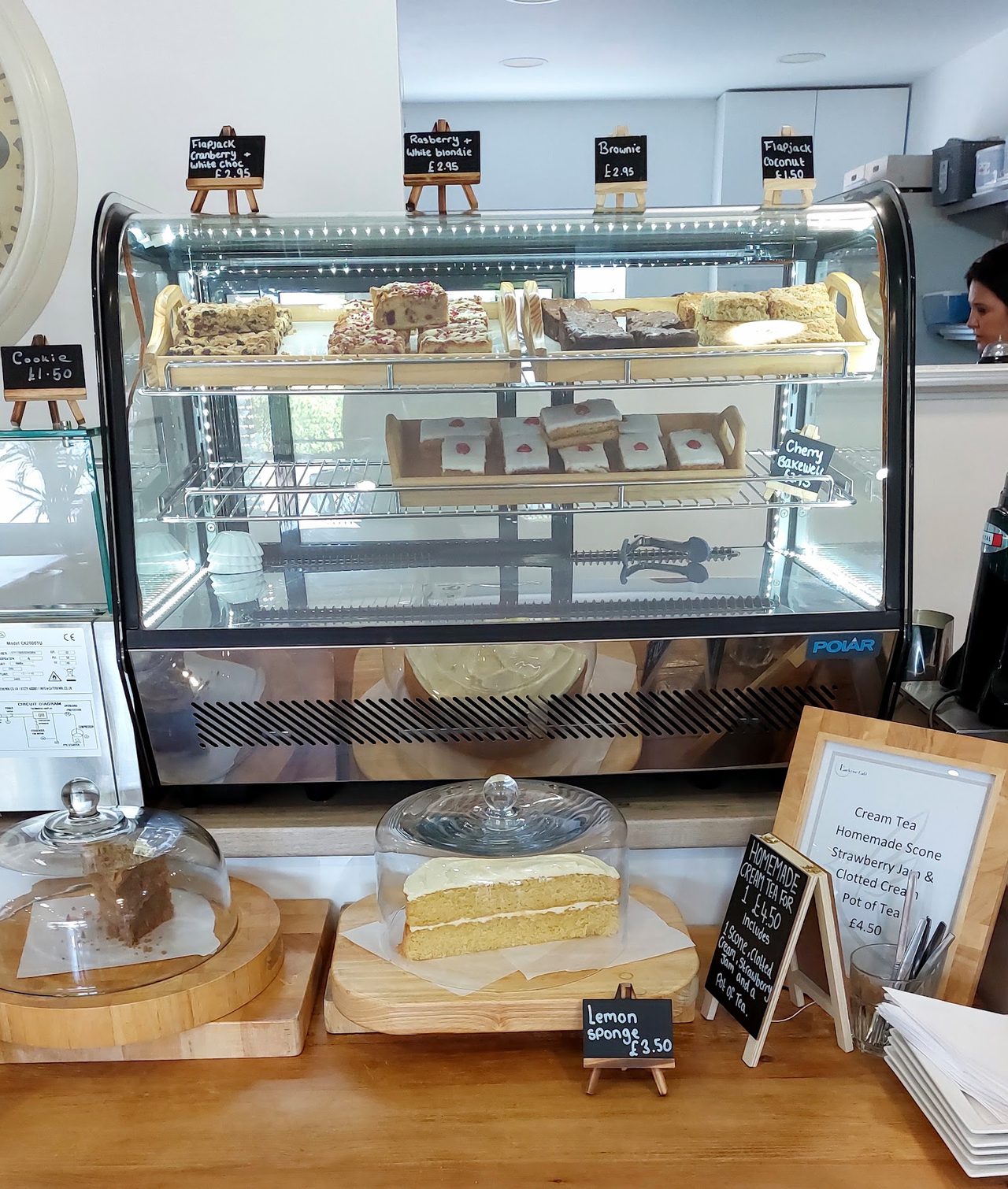 Larkrisecafe