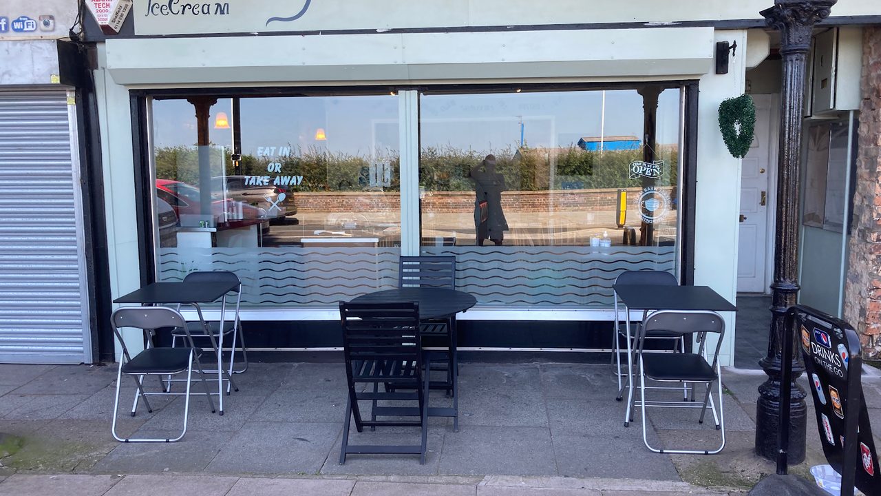 Lilly's Little Gem Cafe Ltd
