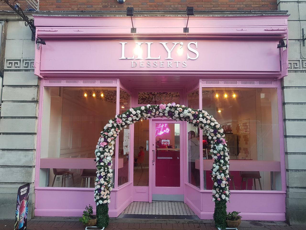 Lilys Desserts - Doughnut Station
