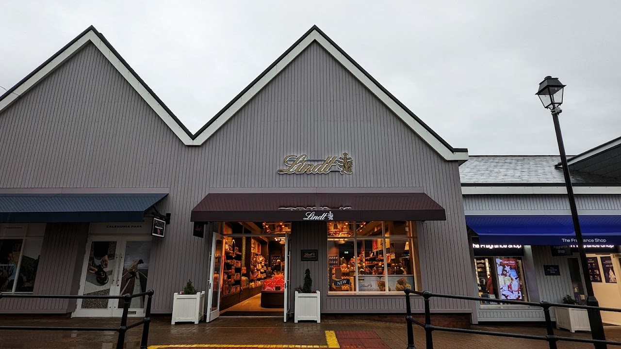 Lindt Caledonia Retail Store