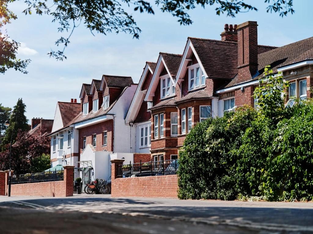 Linton Lodge Hotel