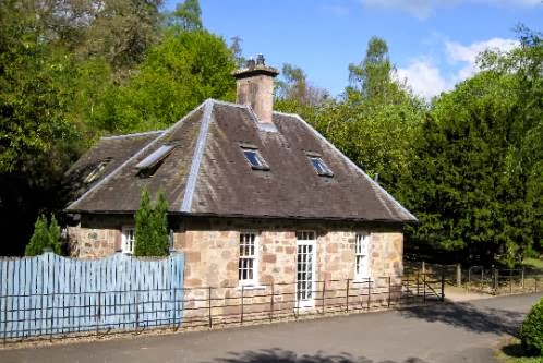 Loch Monzievaird Chalets