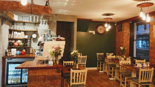 LONG STORY BISTRO