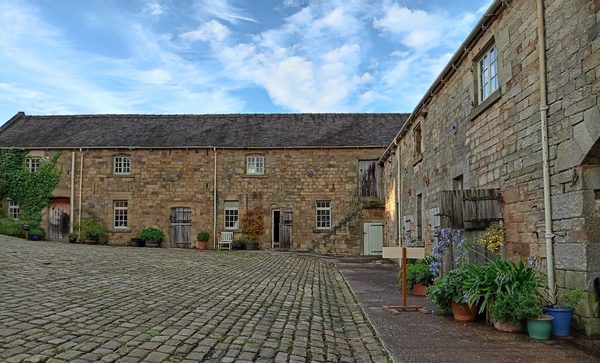 Lower Hurst Farm (Barn Hire & Events)