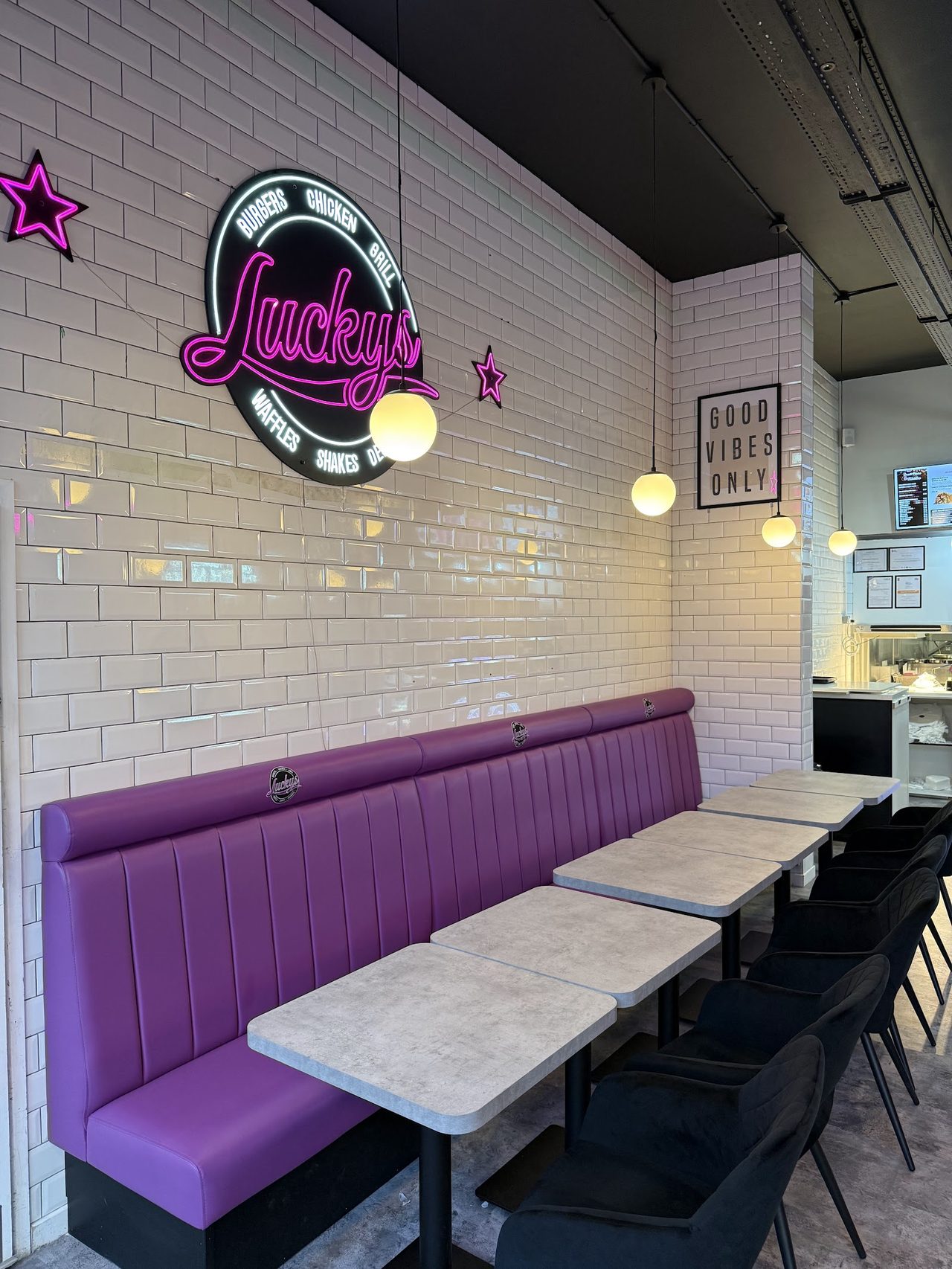 Lucky's Diner