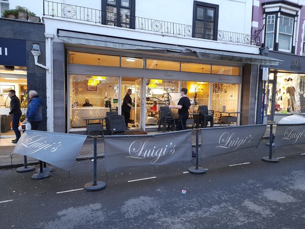 Luigis Restaurant