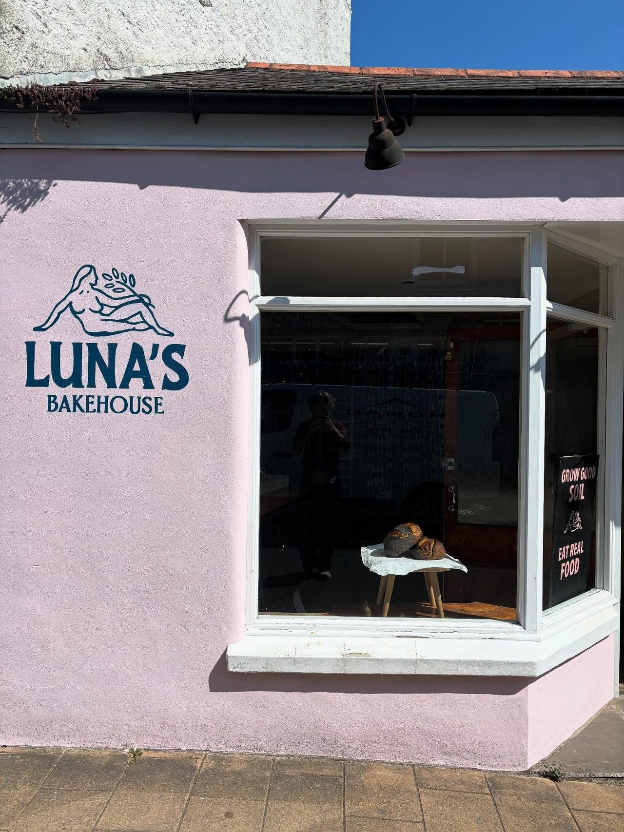 Luna's Bakehouse