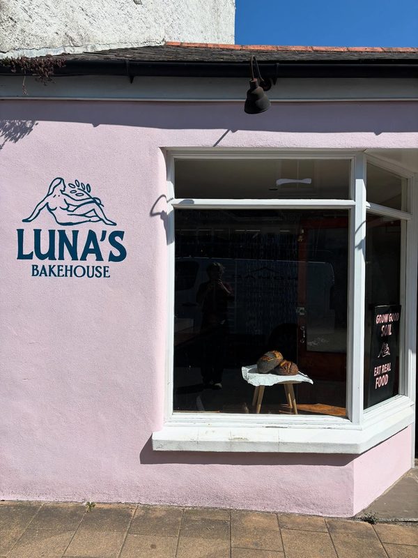 Luna's Bakehouse
