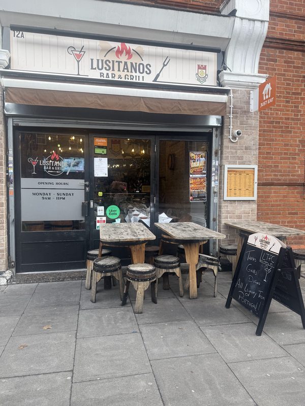 Lusitanos Bar & Grill