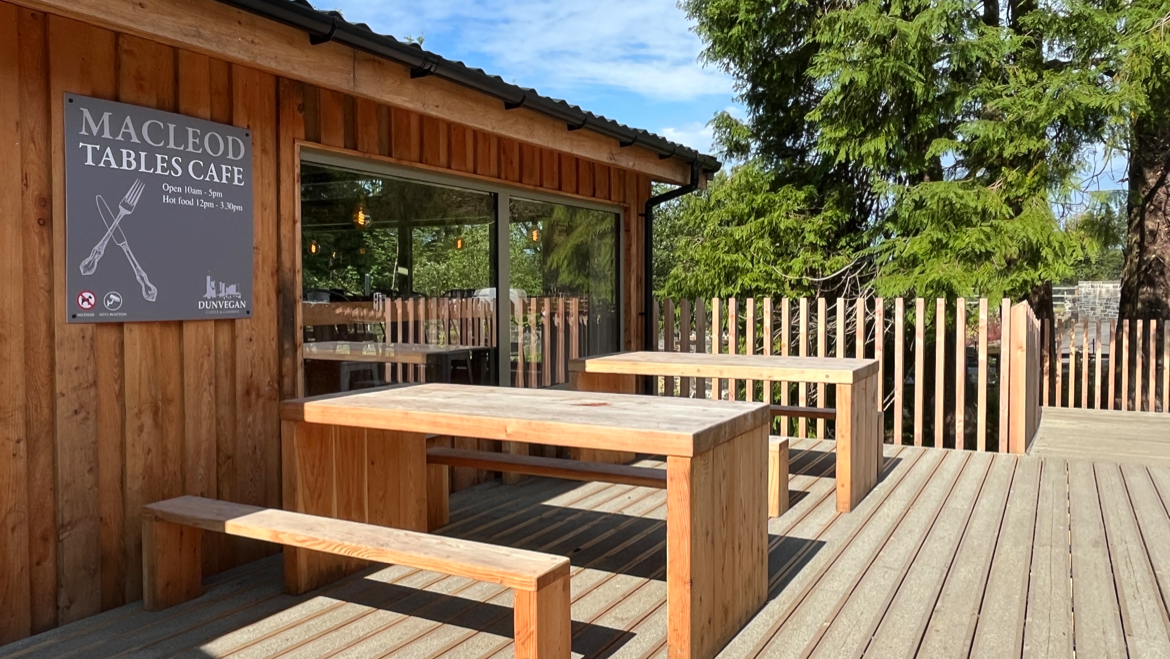 Macleod Tables Cafe