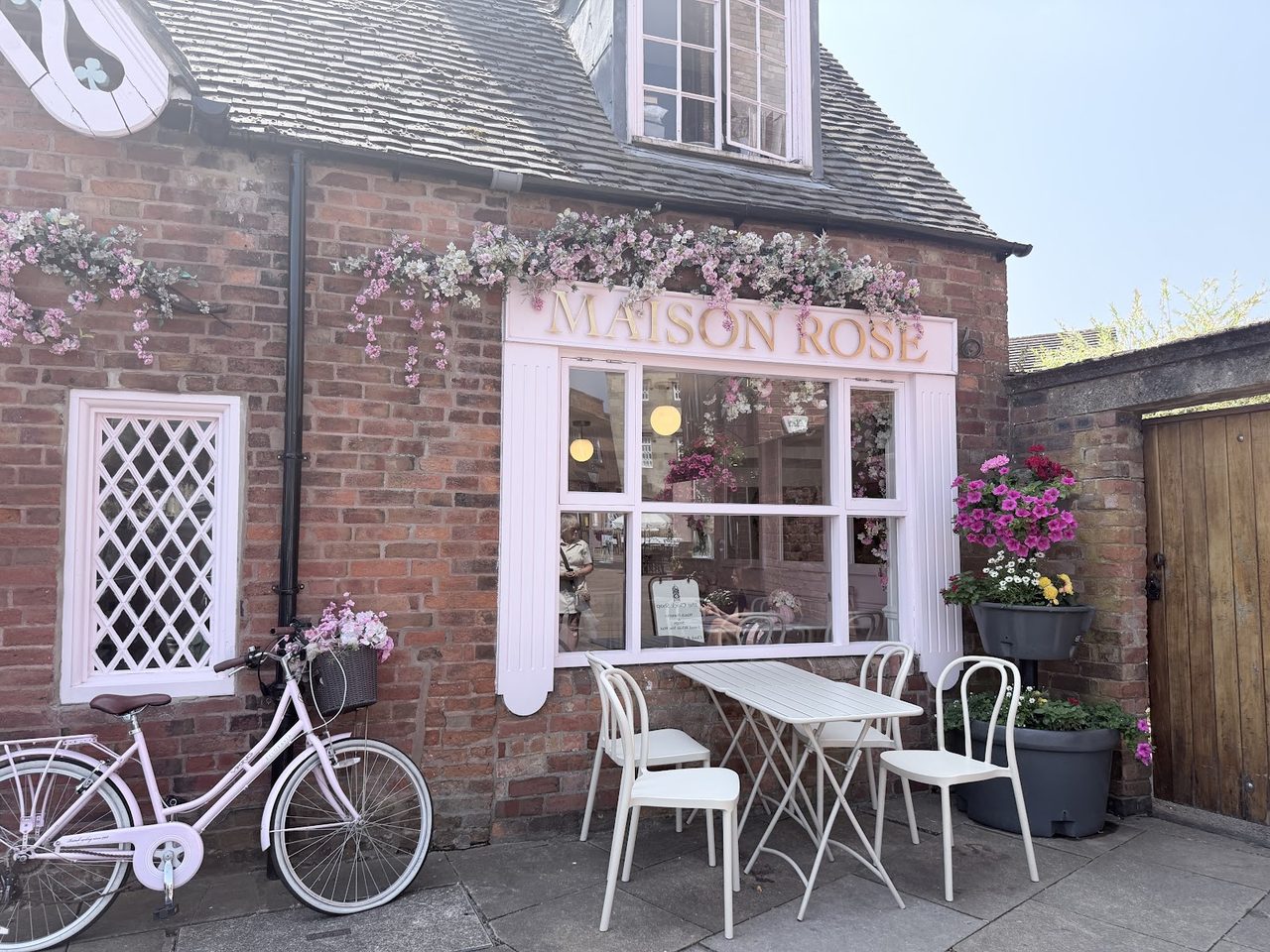 Maison Rose