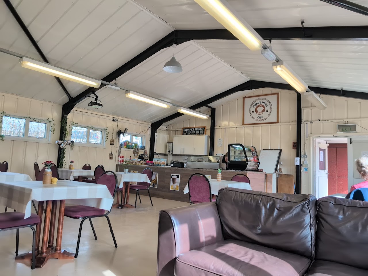 Majesty House Cafe