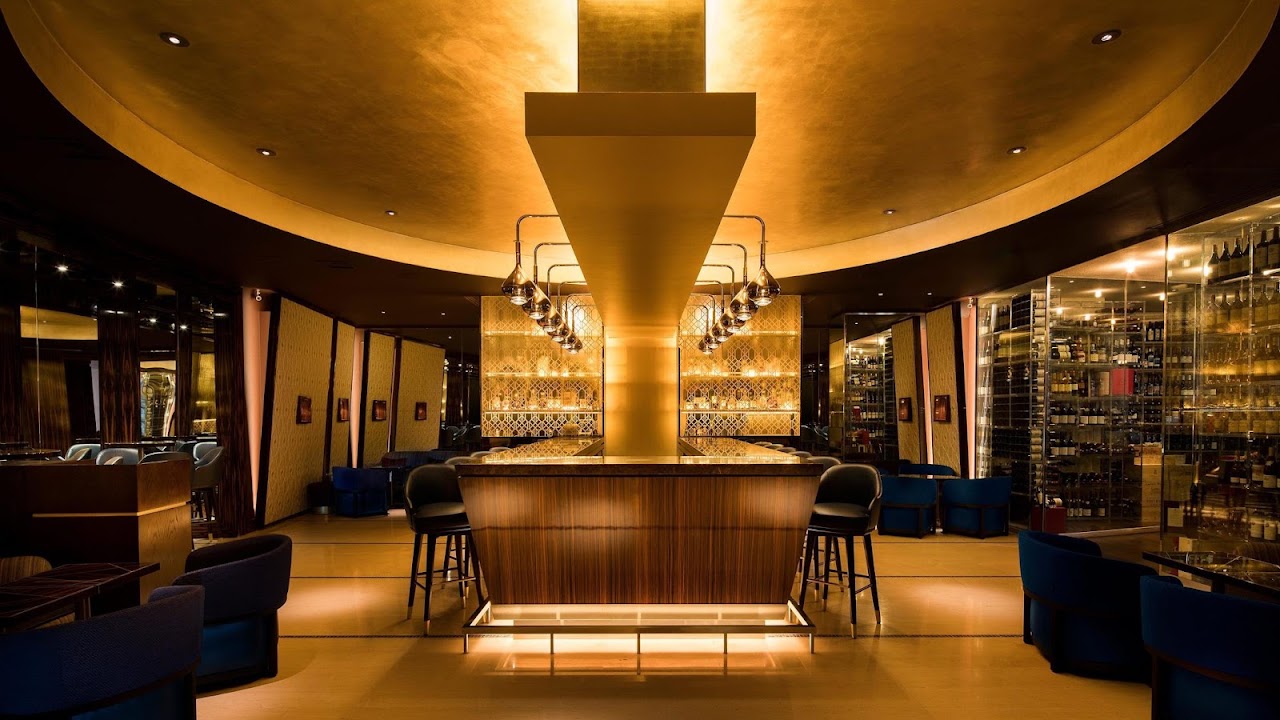 Mandarin Bar at the Mandarin Oriental Hotel