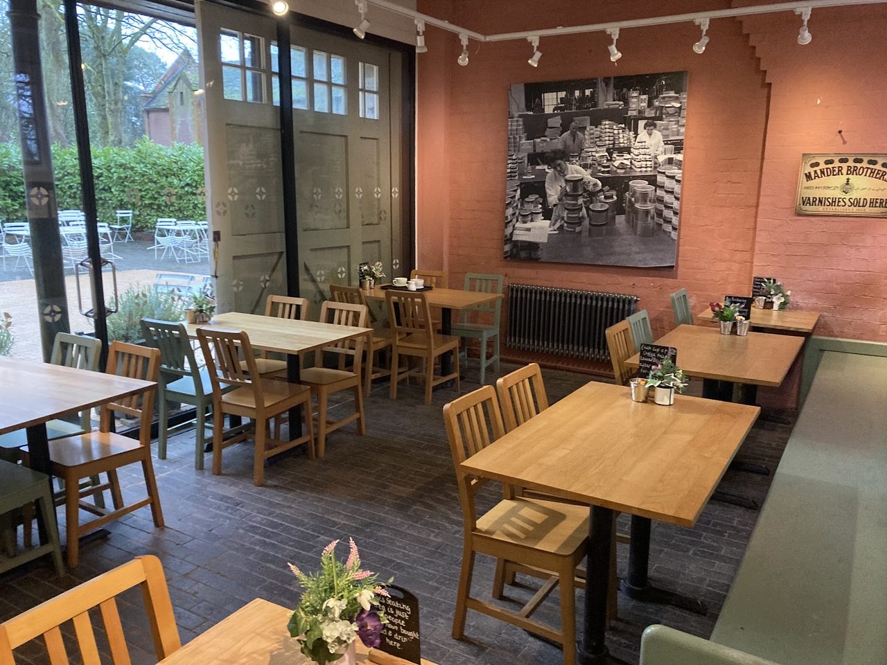 Manders Tearoom @ Wightwick Manor