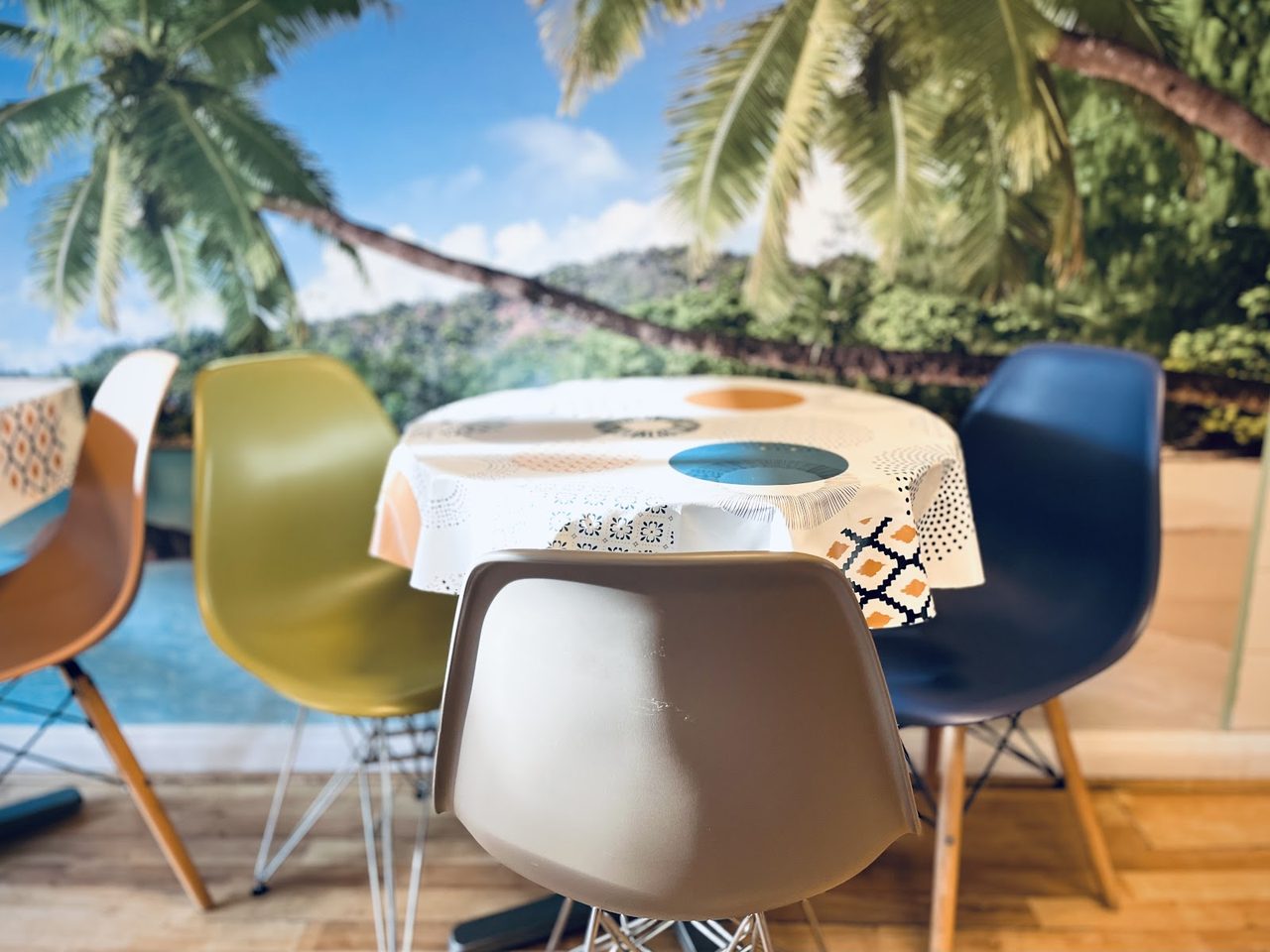 Mango Cafe