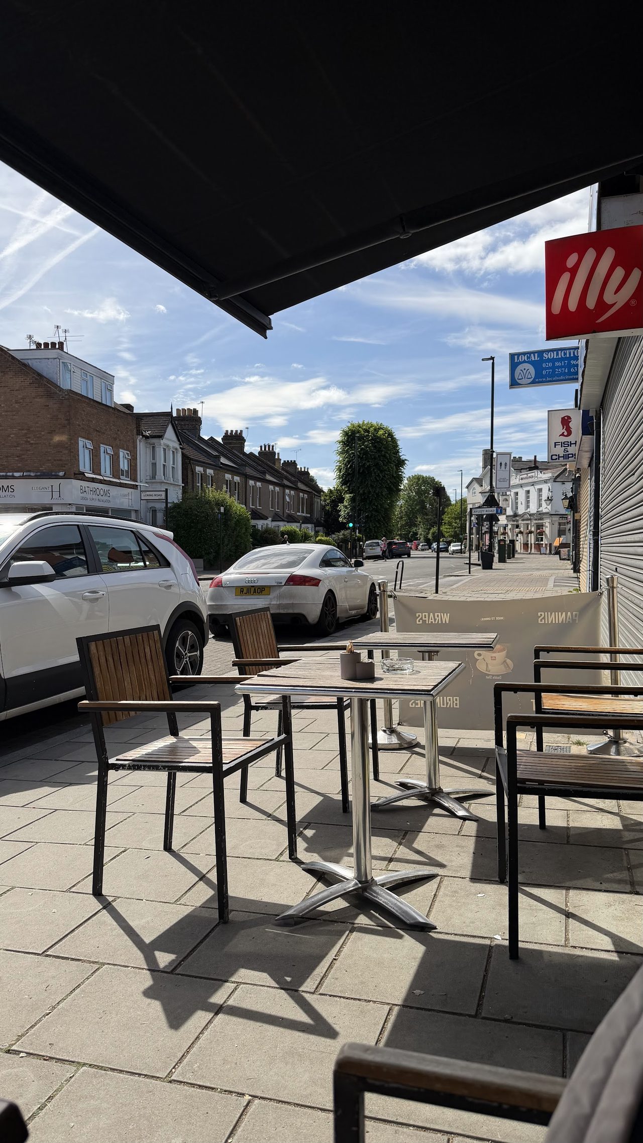 Mani-Hamon Cafe