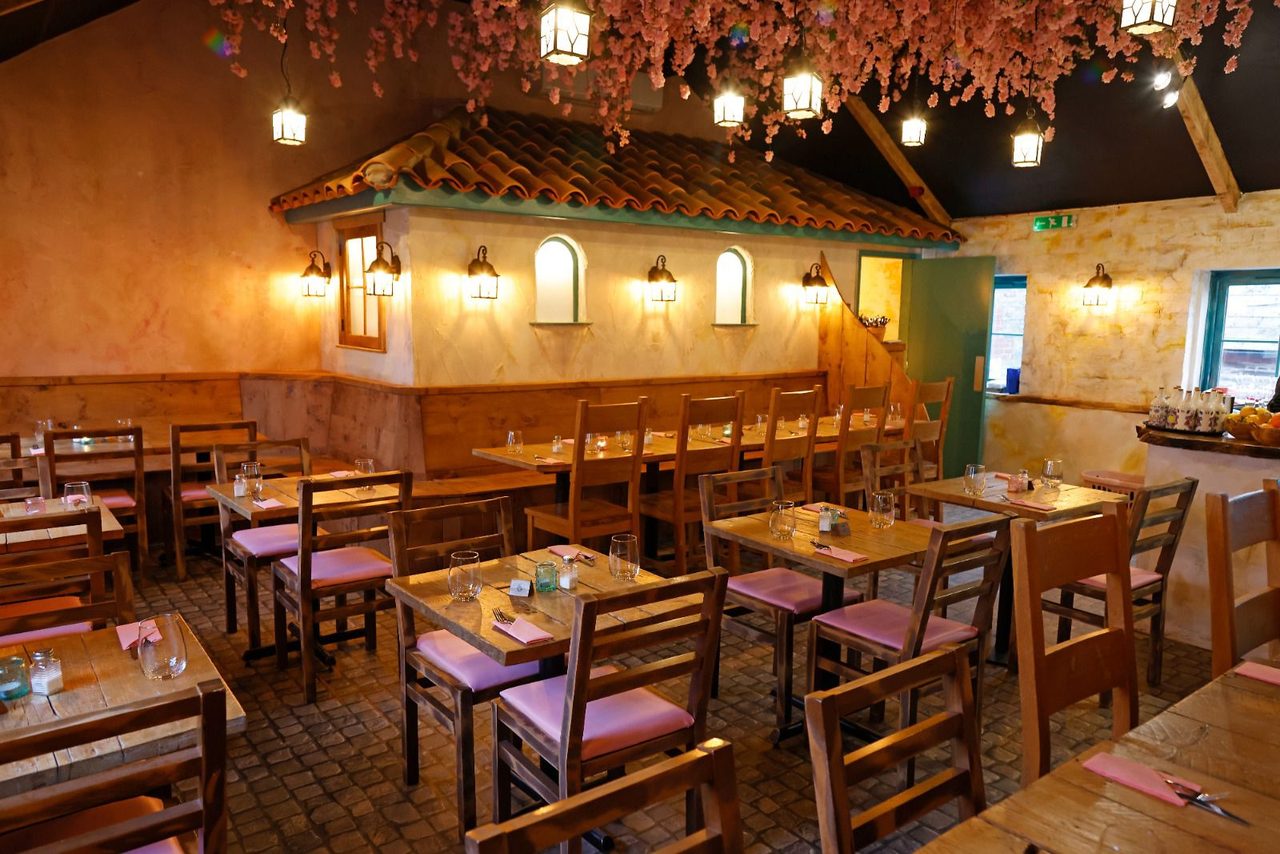 Mannuccis Italian Restaurant