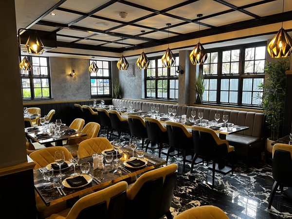 Manto's Meze Bar & Grill
