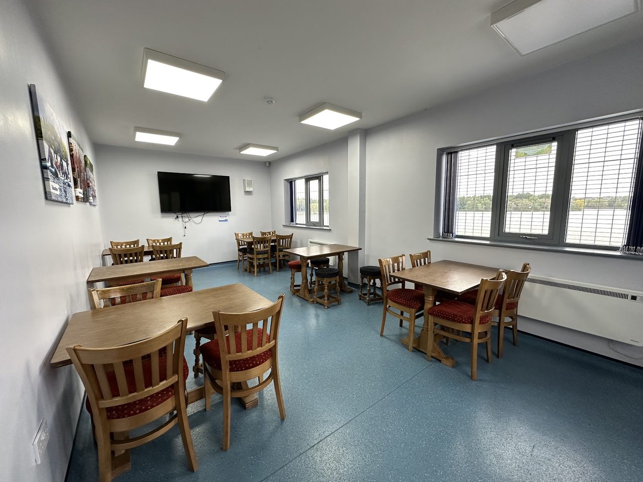 Manvers Lake Cafe