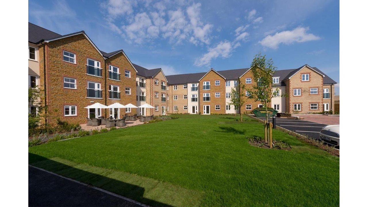 McCarthy & Stone Eastland Grange