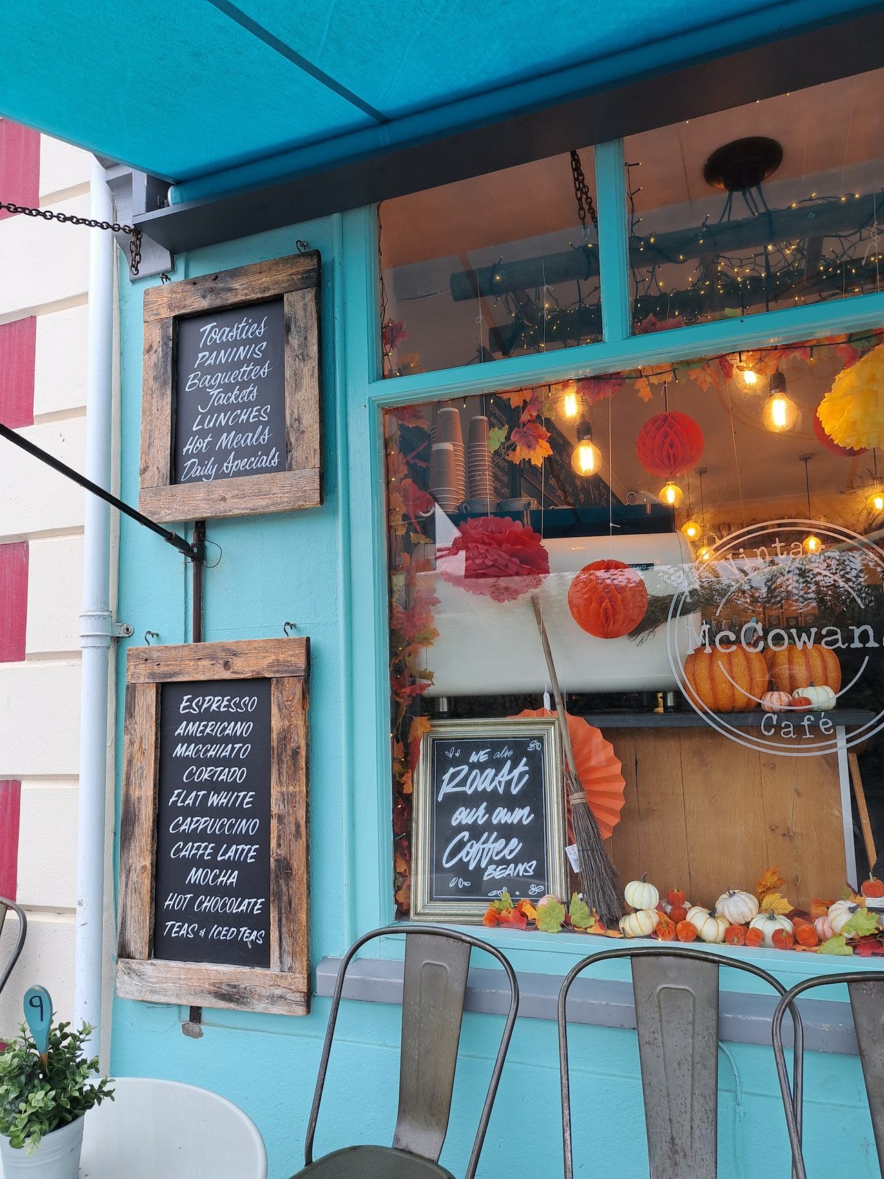 McCowans Cafe