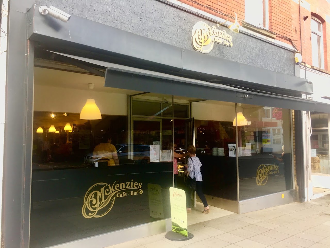 McKenzies Cafe