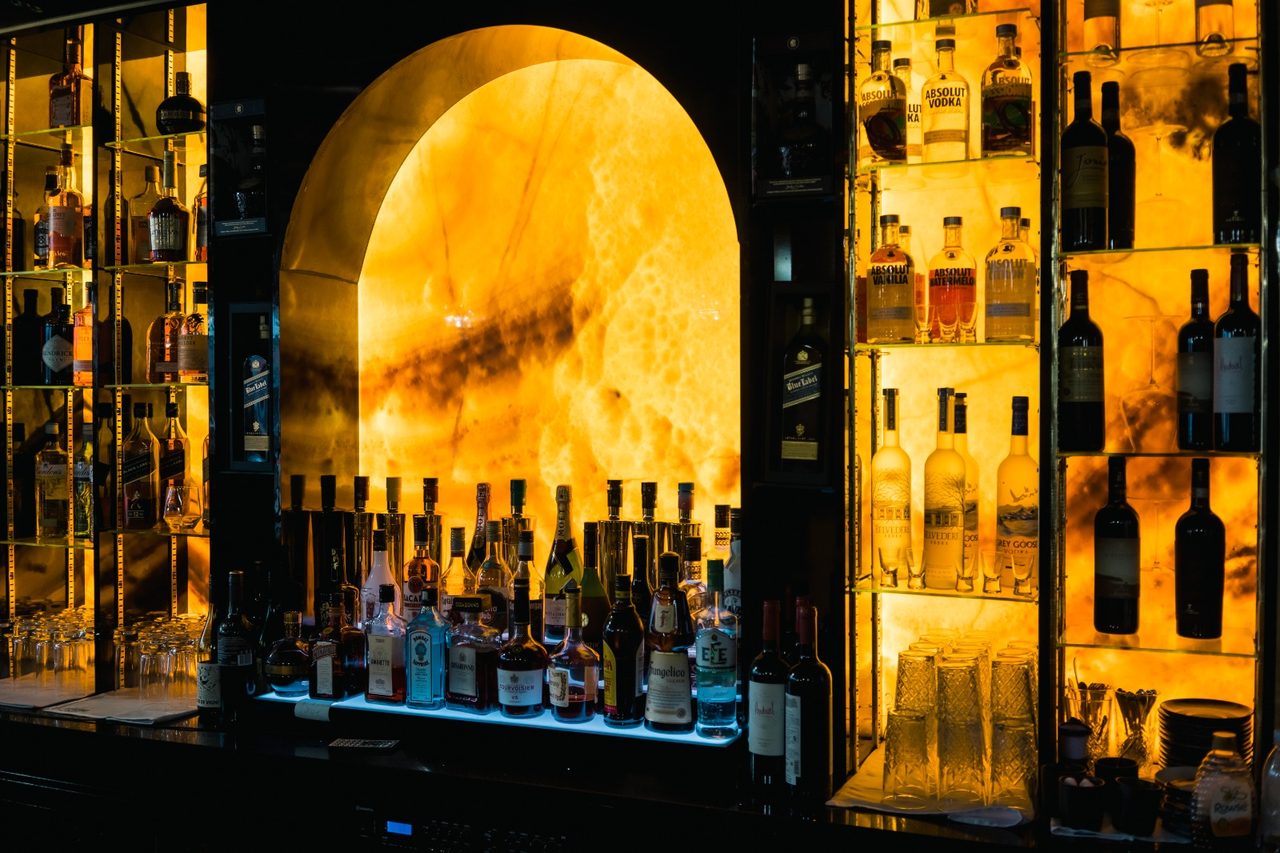 Meet and Meat, Medusa, Unique Bar and Lounge