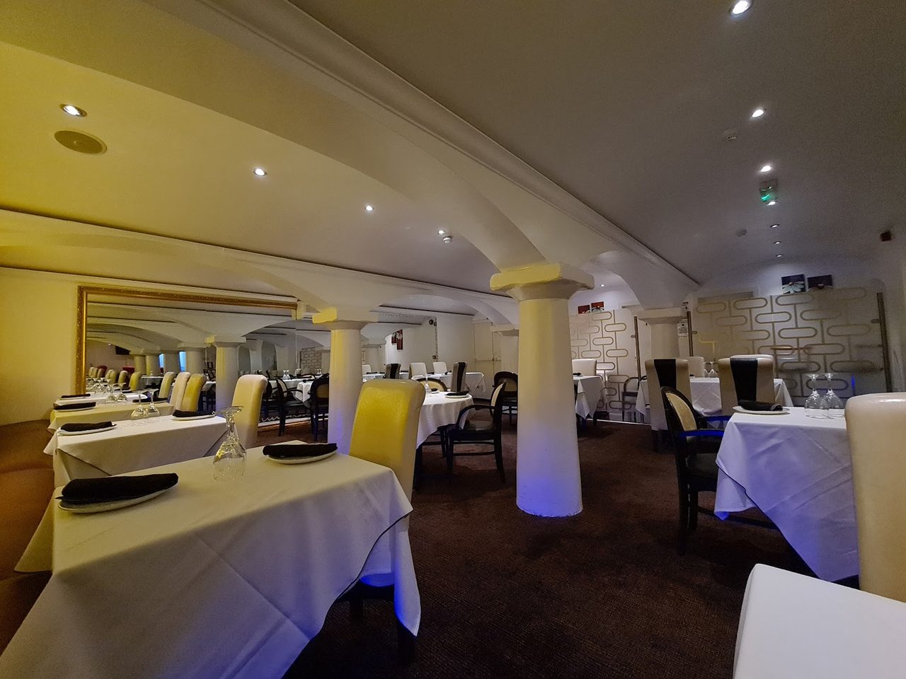 Mela Lounge
