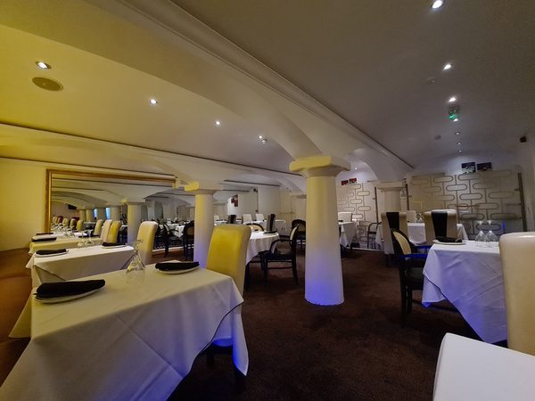 Mela Lounge