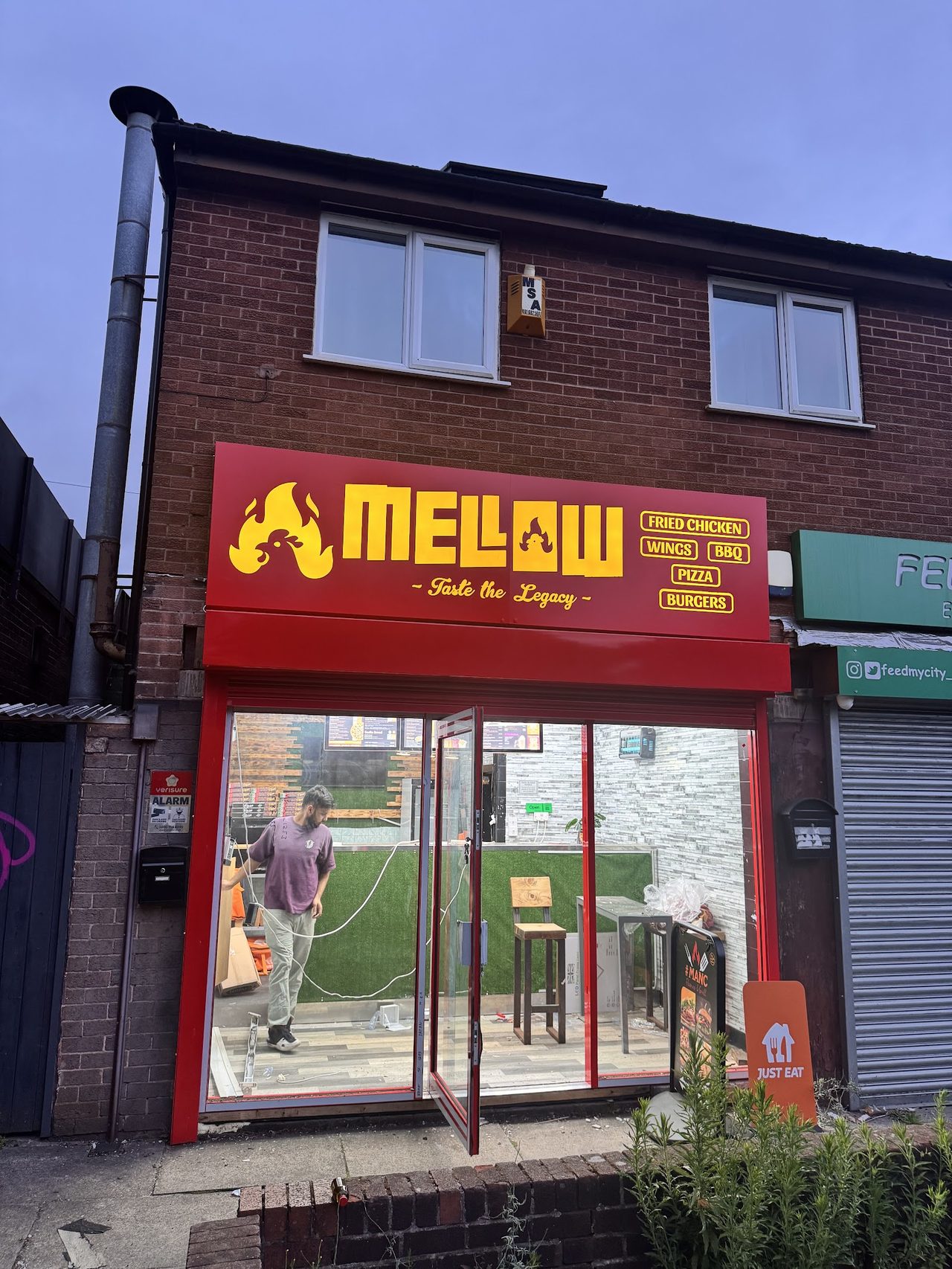 Mellow Fried Chicken and Pizza