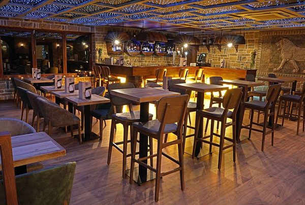 Mesken Bar \& Grill
