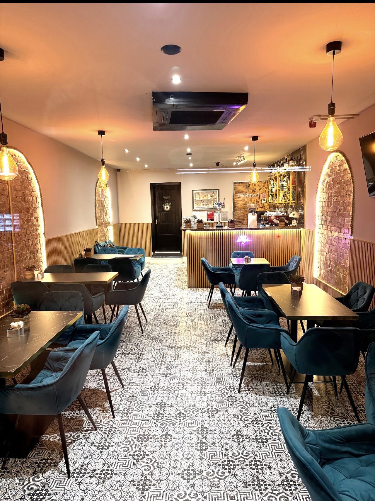 Milano Lounge
