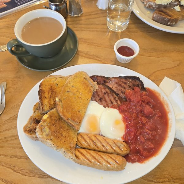 Millingtons Cafe and Coffee Lounge