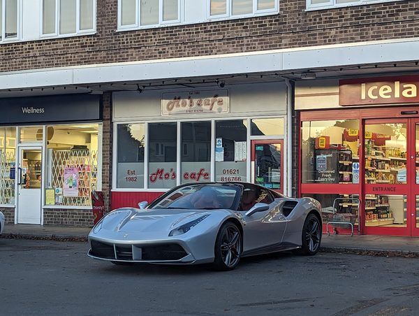 Mo's cafe