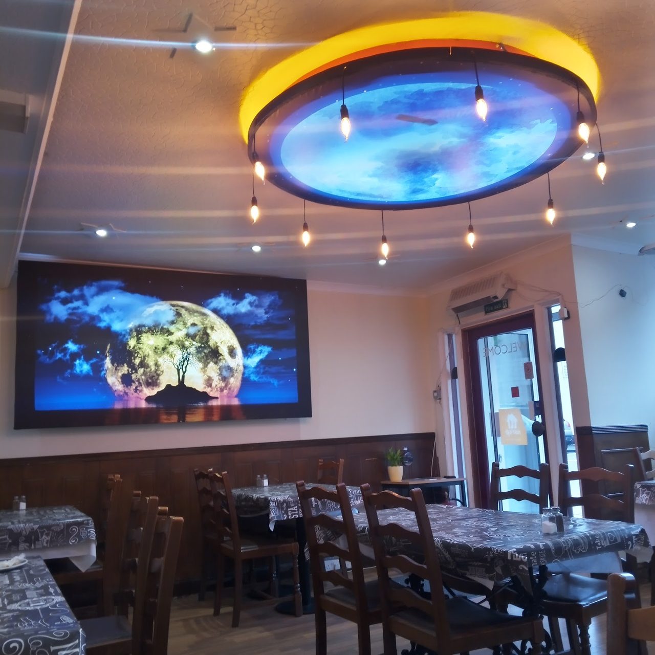 Moonlight Cafe Bistro