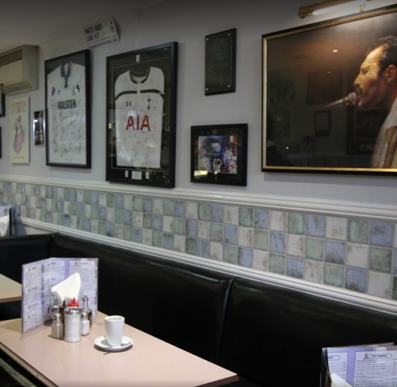 Moulin Cafe & Restaurant
