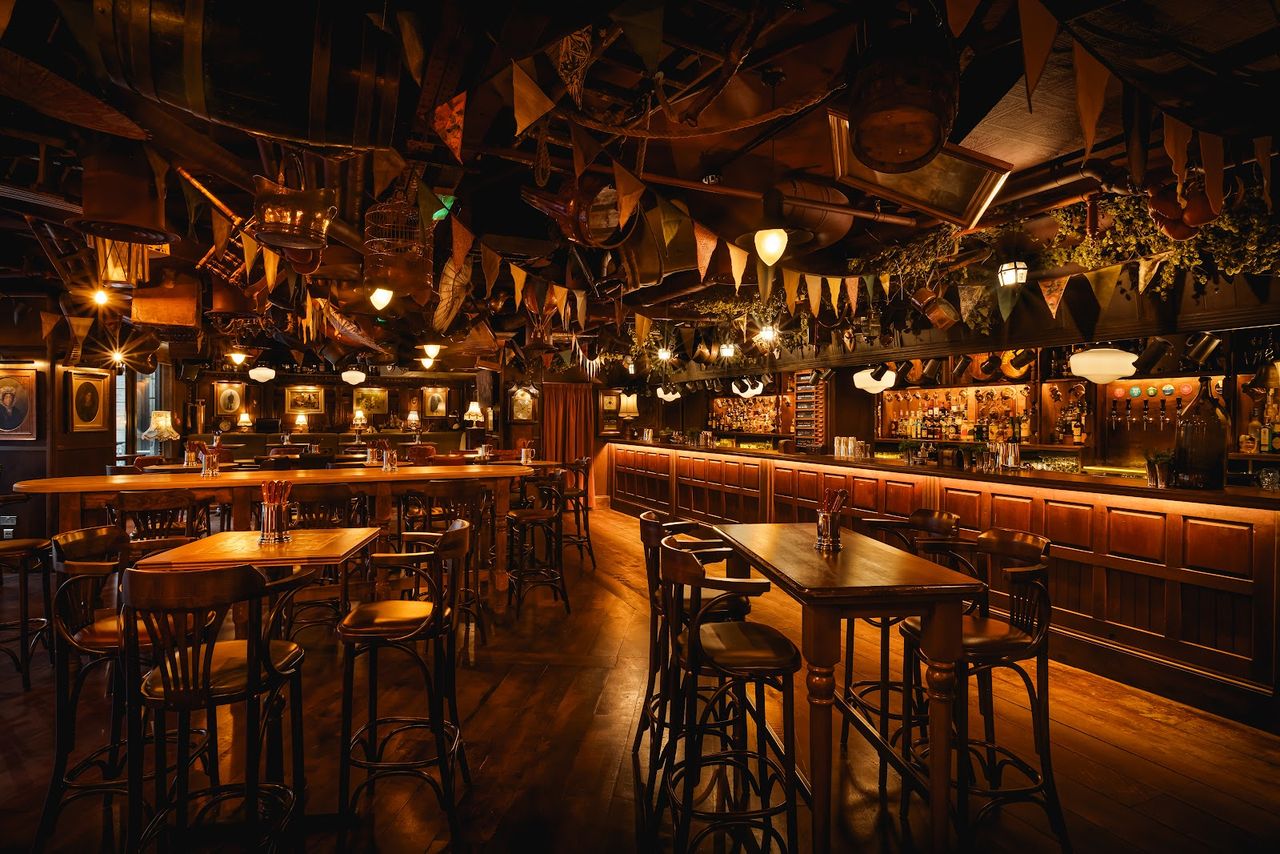 Mr Fogg's City Tavern