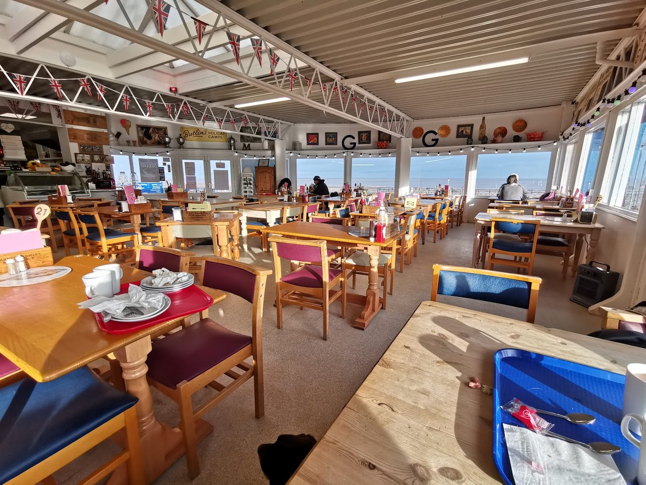 Mr G'S Beach Cafe And Ice Cream Parlour