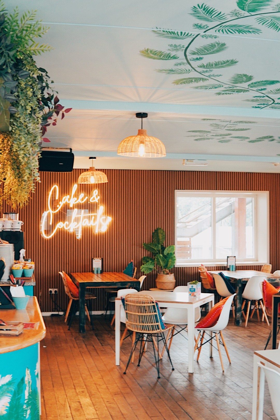 Muddy Beach Cafe