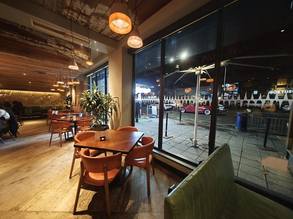 Nando's