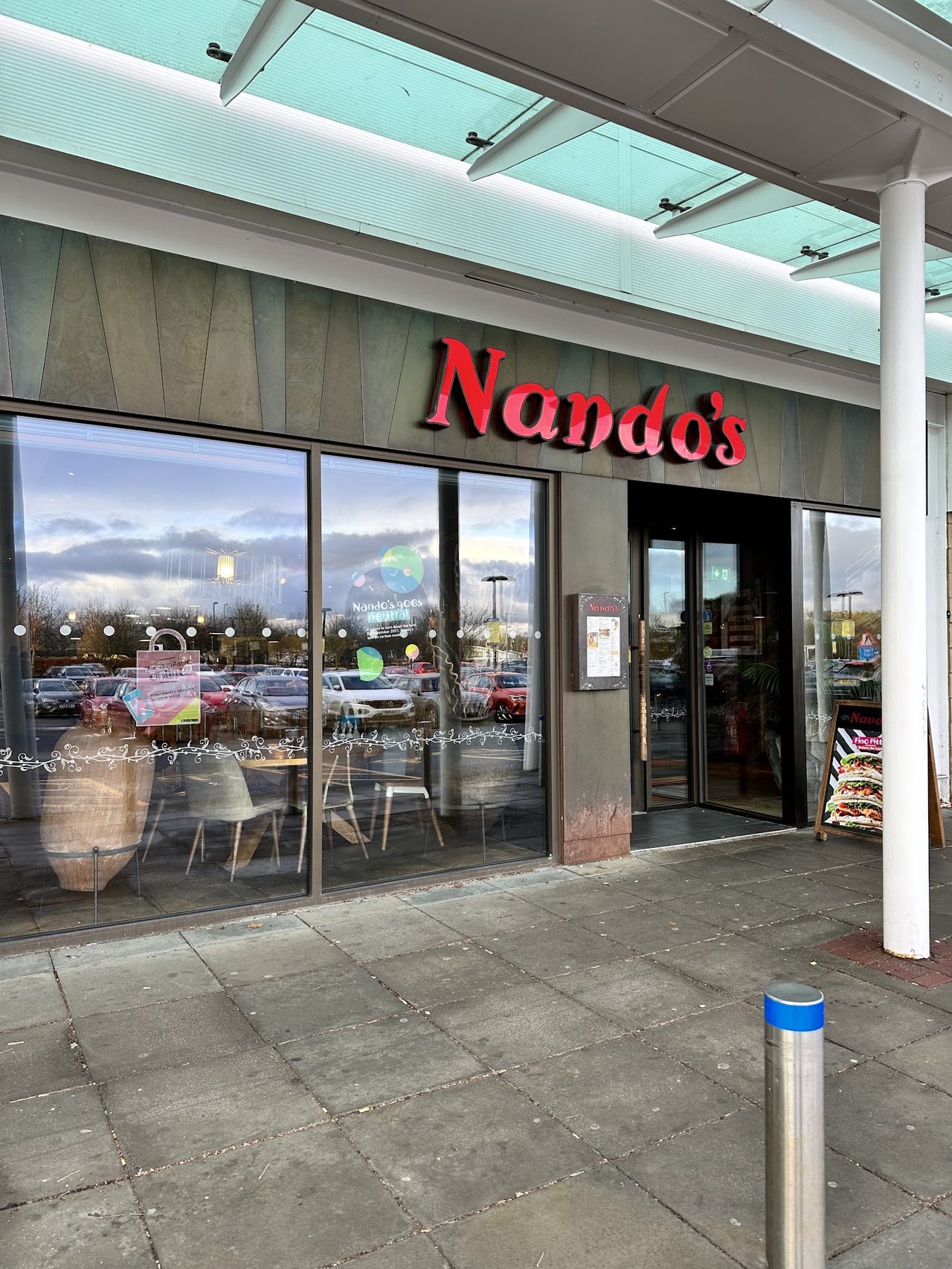 Nando's Chickenland