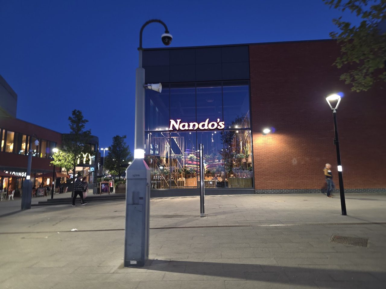 Nandos